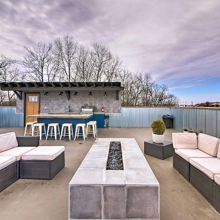 Luxe Amish Country Apartment With Rooftop Terrace! Millersburg Bagian luar foto