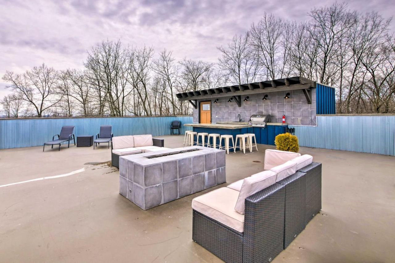 Luxe Amish Country Apartment With Rooftop Terrace! Millersburg Bagian luar foto