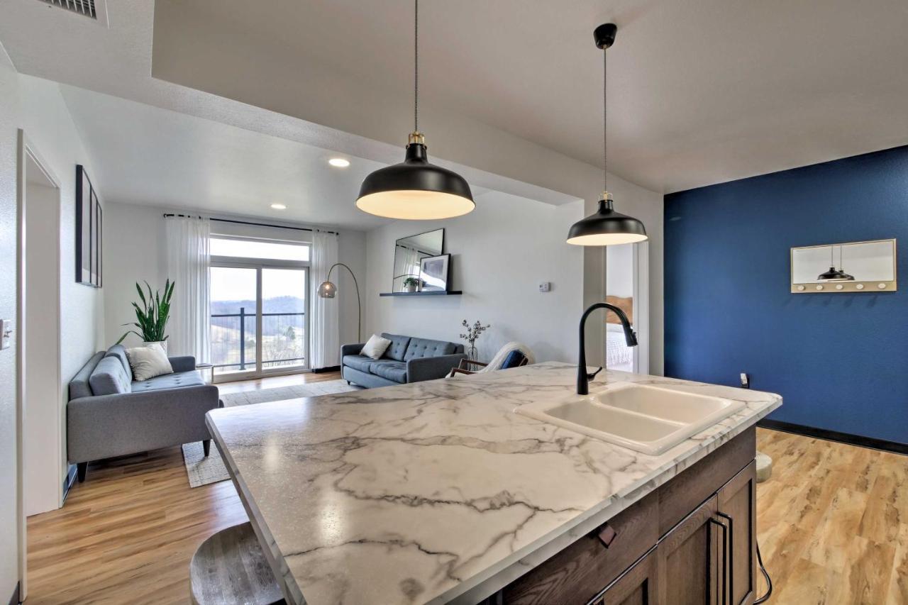 Luxe Amish Country Apartment With Rooftop Terrace! Millersburg Bagian luar foto