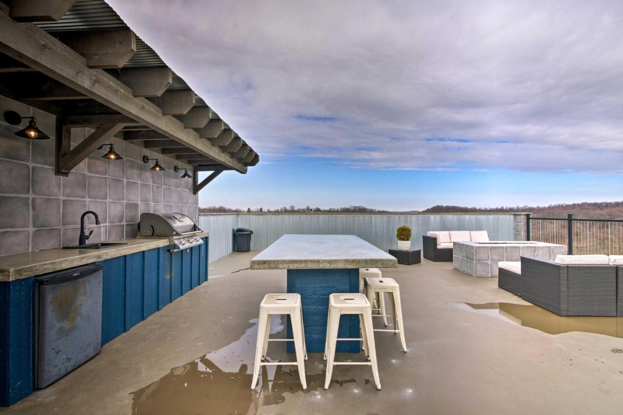 Luxe Amish Country Apartment With Rooftop Terrace! Millersburg Bagian luar foto