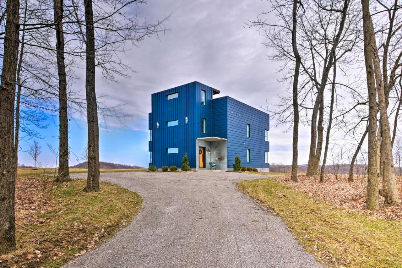 Luxe Amish Country Apartment With Rooftop Terrace! Millersburg Bagian luar foto